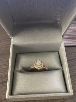 1 CTTW 14KW/PG 1/2 CT Pear Stone Rose Gold Ring