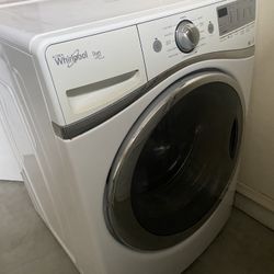2 Sets Of Whirlpool Washer & Dryer 
