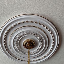 Crown Molding , Light Weight, Easy To Install .Nailable, Paintable & Stainable. Use As A Center Point In a Room