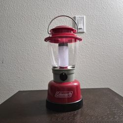 Red Coleman 400 Lumens Personal LED Lantern (batteries included)