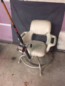 Retails $1000/ off shore fighting chair, swivel lock