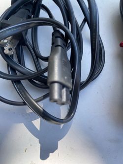 Power cables tv and ps4