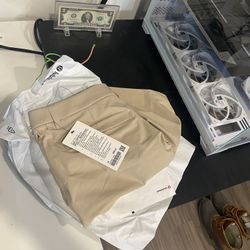 Lulu khakis shorts 7in