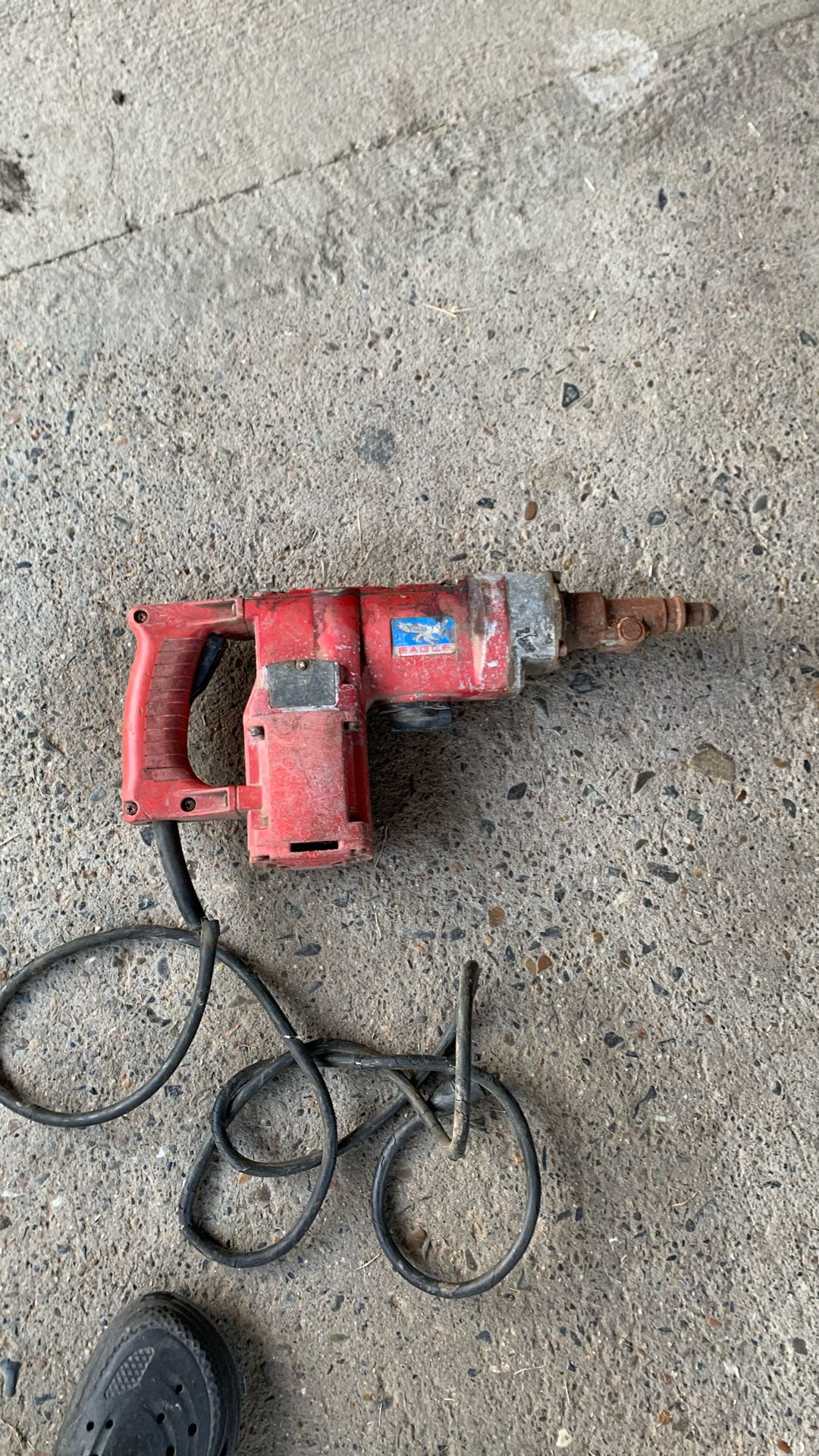 Milwaukee 1-1/2" Eagle Rotary Hammer