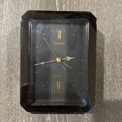 VINTAGE SEIKO QUARTZ DESK CLOCK 5"x3.5" BLACK QEJ135K 30004L