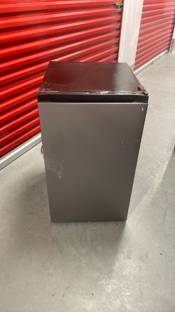 Mini refrigerator