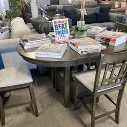 Beautiful Dining Table 🌸🌸 EasyFinancing ✅✅