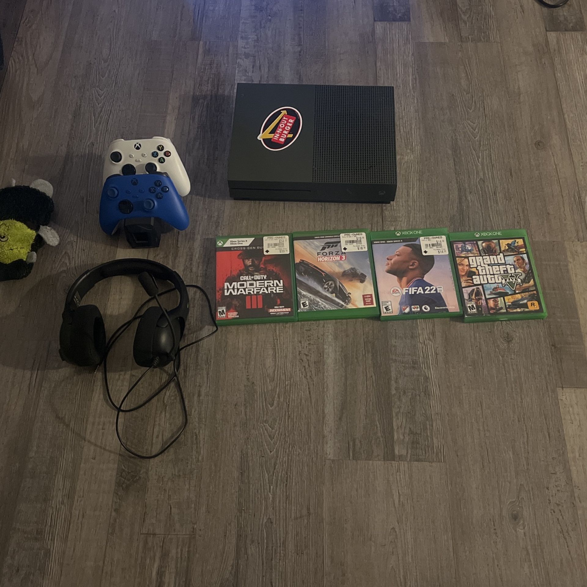 Xbox One S