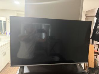 Toshiba Flat Screen TV 32in.