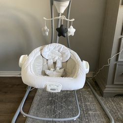 Graco Duet Connect Swing And Bouncer Like New 