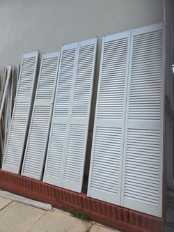 Closet louver doors