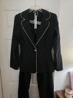 Women's Pant Suit