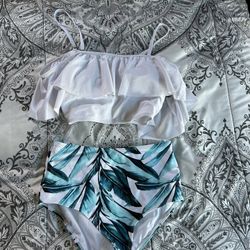 New 2 Piece Bikini Set Size: S