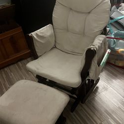 Rocking Chair 