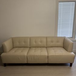 MOVING OVERSEAS – Furniture Must Go by Monday! Set $900