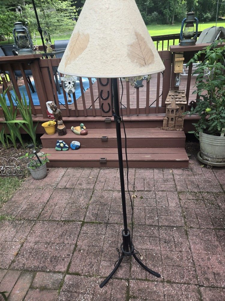Floor Lamp W/Shade