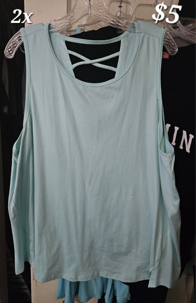 Women's 2x Top
