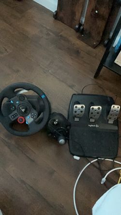 Logitech G29 Racing Wheel with Pedals and Shifter
