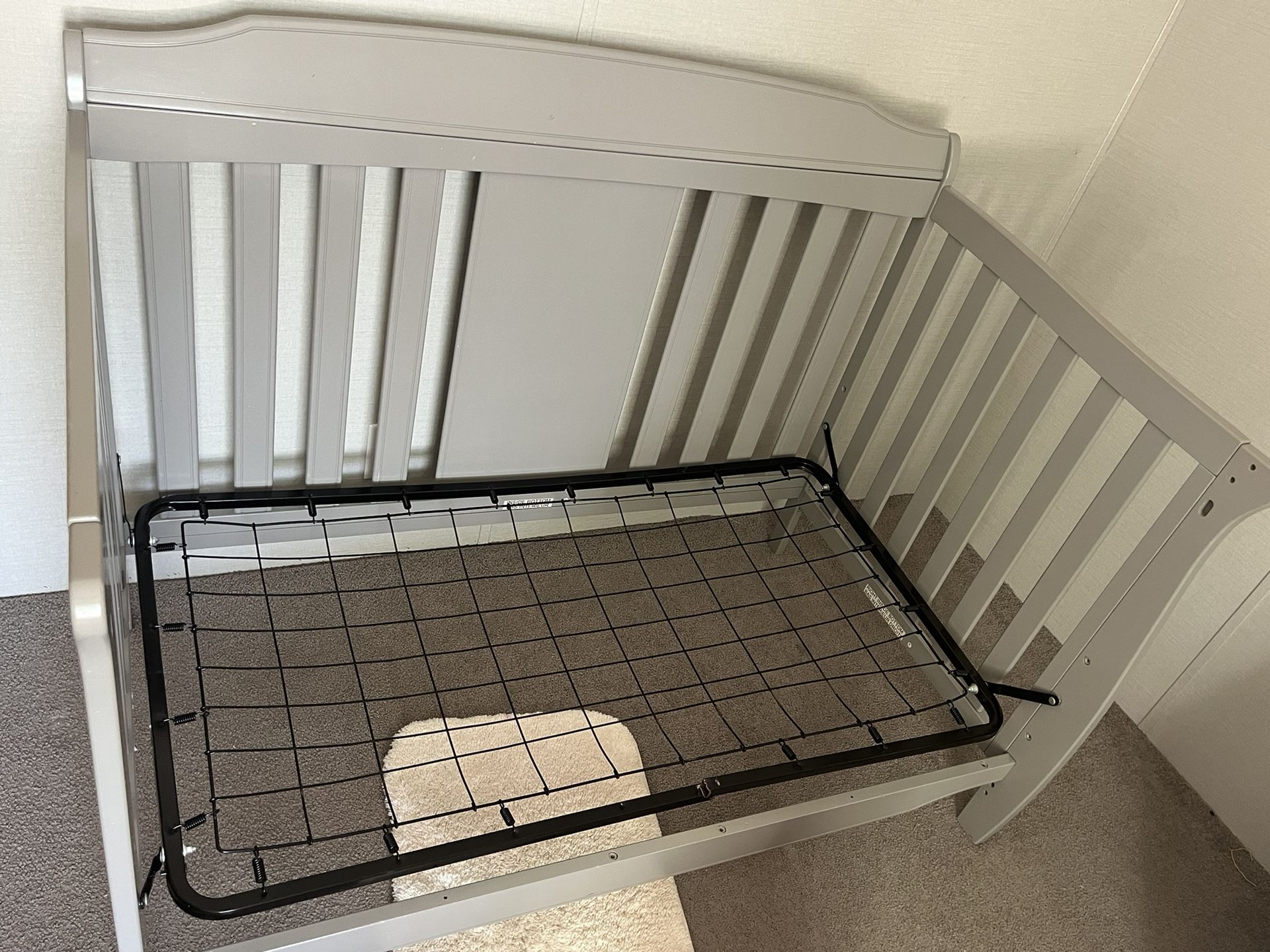 Delta Convertible Crib