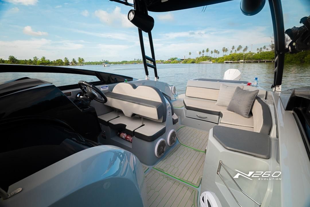 2025 NX260 Mercury V8 300HP