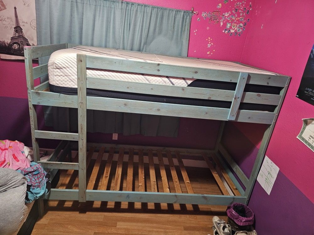 Twin Bunk Bed
