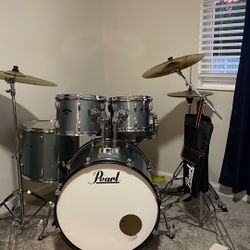 Drum Set Pearl Roadshow 