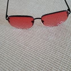 SUNGLASSES- NEW/NEVER WORN