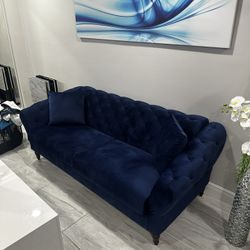 BRAND NEW Sofa  And Love Seat 