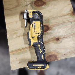Dewalt DCS 356 Oscillating  Multi Tool