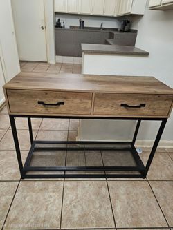 Entry way table