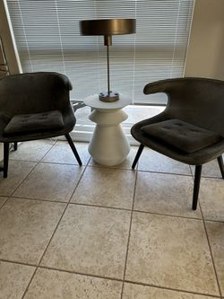 Accent Chairs
