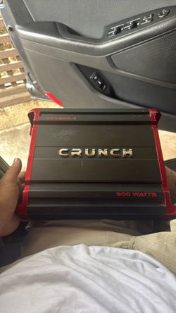 Crunch  900 watt amp