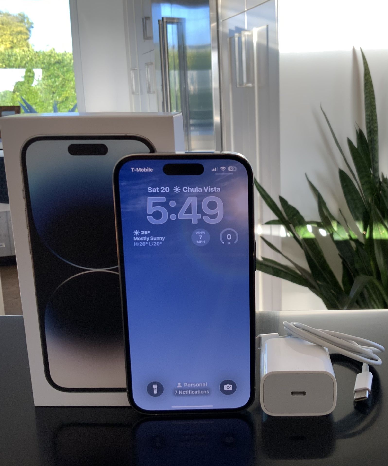White iPhone 14 Pro 256GB like new,  any carrier, w AC+ Theft & Loss 