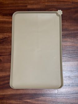Hoki Found Tan Silicone Pet Cat Food Mat 19” x 12” with High Lips