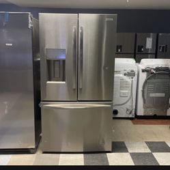 New Frigidaire Bottom Freezer Refrigerator 