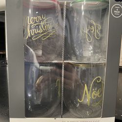 Plastic Holiday Wine Cups