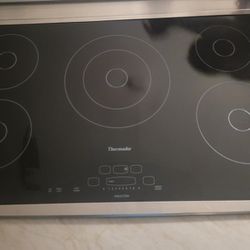 Thermador 36 Inch Induction Cooktop