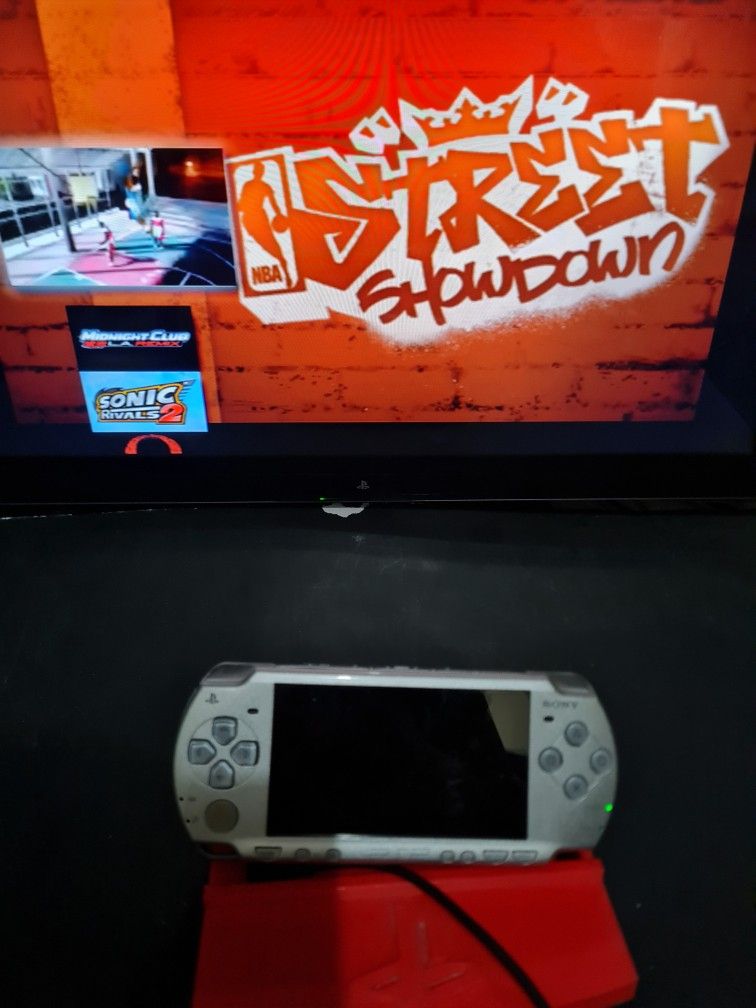 SONY SPECIAL EDITION PSP 2 TV LOADED HELLA GAMEZ