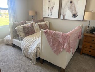 Bedroom Furniture- Girls Room