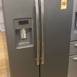 GE GSS25GMHES 25.3 cu. ft. Side by Side Refrigerator