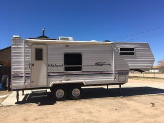 2001 Wildwood F21 By Forest River For