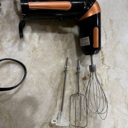 Hand Mixer/Blender With Attachments
