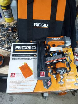 Ridgid 1-1/2 In Finish Staple Gun