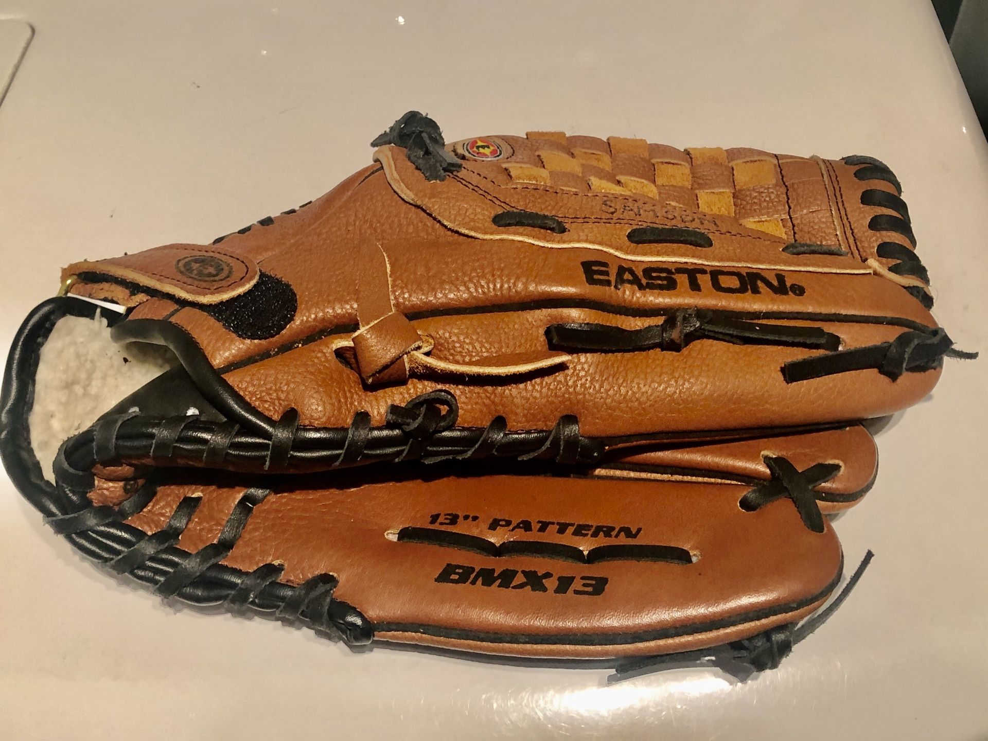 Easton BMX13 baseball gloves