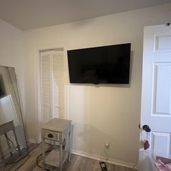 ROKU sharp TV