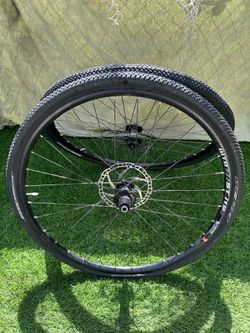 29”.   700c wheel set