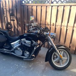 Black And Chrome 2012 Honda Vt1300ct 36,416 Miles 