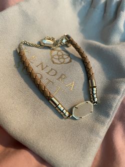 Kendra Scott bracelet