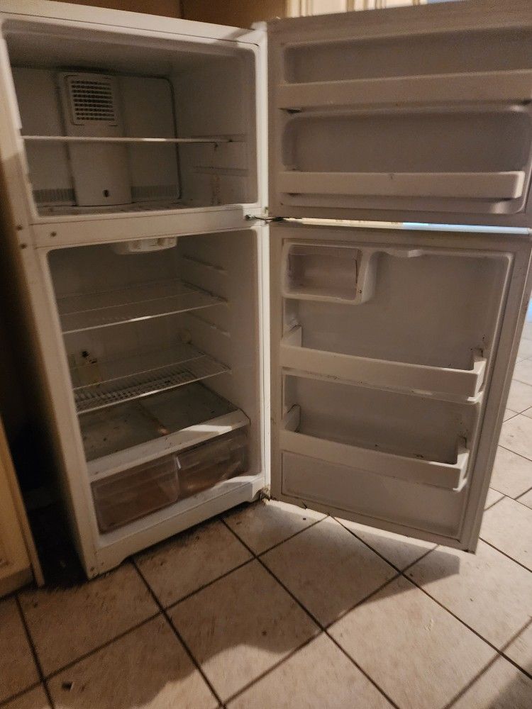Refrigerator, Washer And Dryer