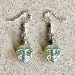 🌚 Beautiful, iridescent Czech glass two sided moon face, silver tone metal beaded charm earrings
